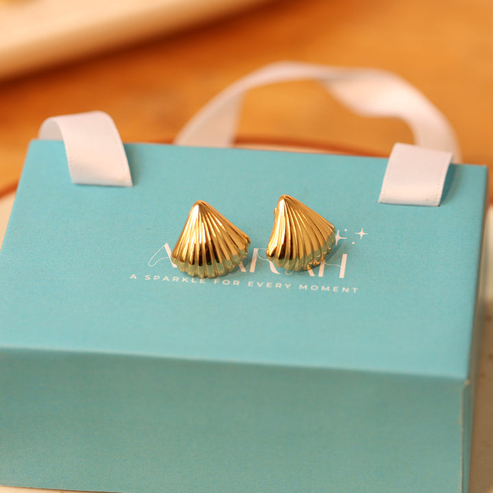 Chic Shell Earrings