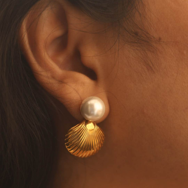 Pearl Sea Shell Earring