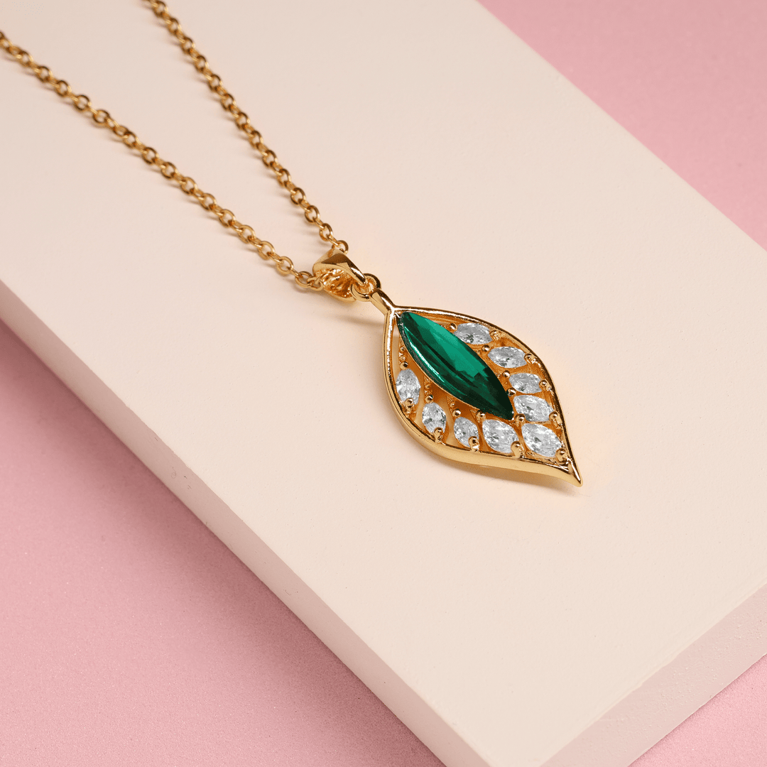 Verdant Leaf Pendant Necklace