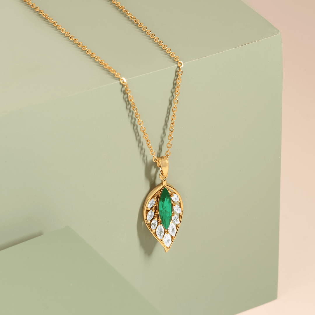 Verdant Leaf Pendant Necklace