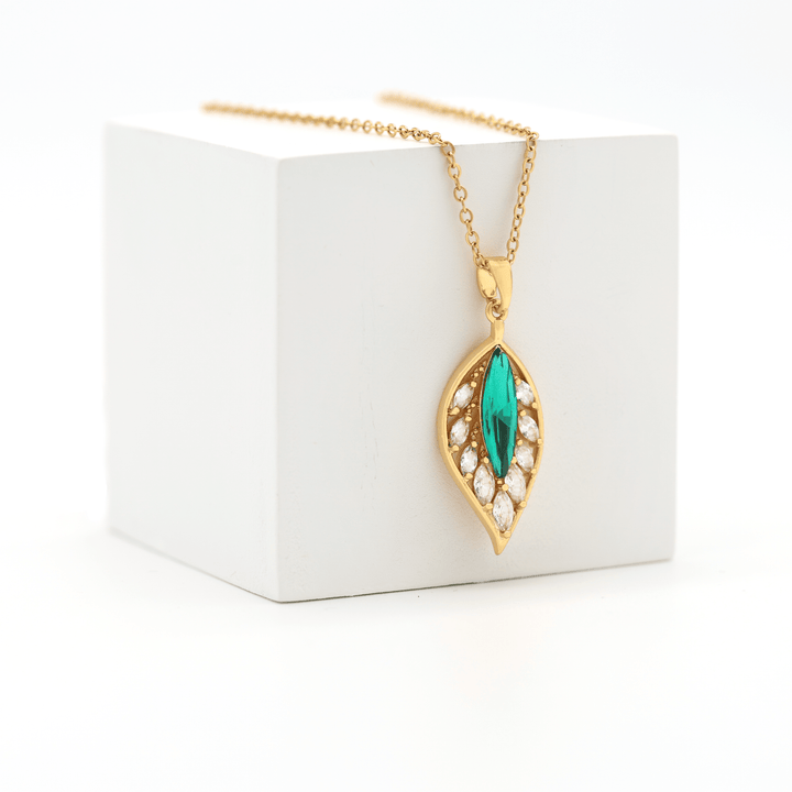 Verdant Leaf Pendant Necklace